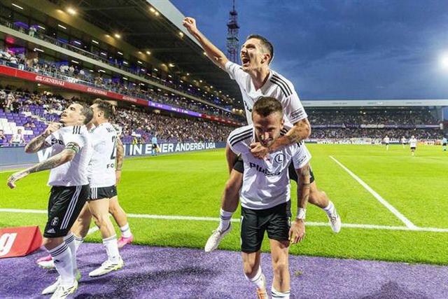 Legia de Josué e Yuri Ribeiro garante play-off... aos 90+10'!