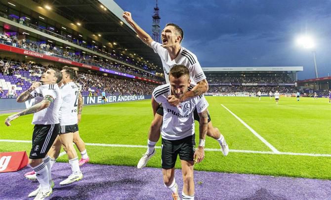 Legia de Josué e Yuri Ribeiro garante play-off... aos 90+10'!