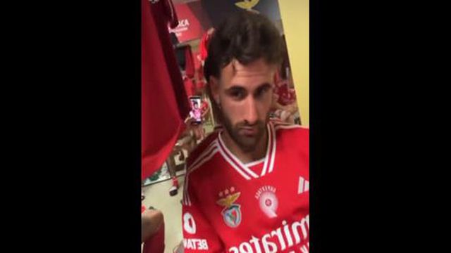 A festa no balneário do Benfica
