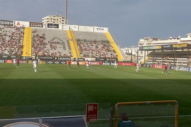 Chaves arrasado em Faro: quatro golos em 12' (veja os golos)