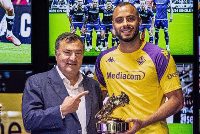 Fiorentina confirma saída de Cabral