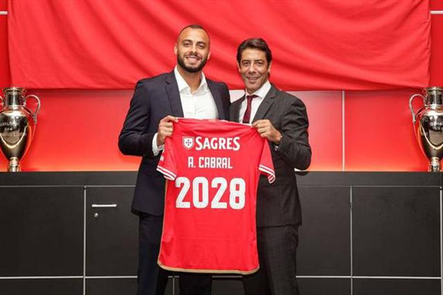 Oficial: Arthur Cabral é o sucessor de Gonçalo Ramos!