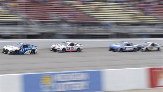 Nascar: veja o impressionante acidente em Daytona! (vídeo)