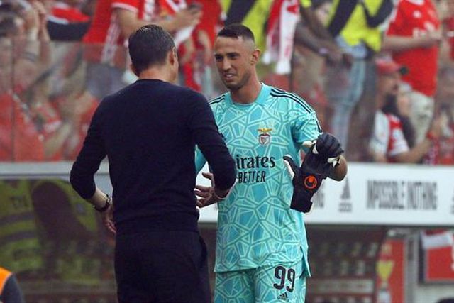 Vlachodimos sem perdão