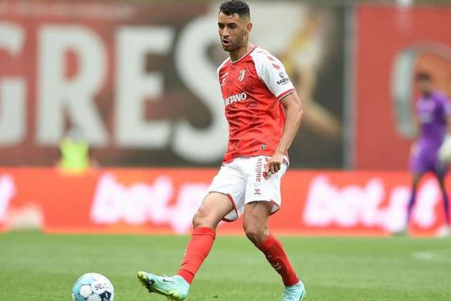 Tormena sai para a Rússia por €3 milhões mas encaixe poderá ser maior