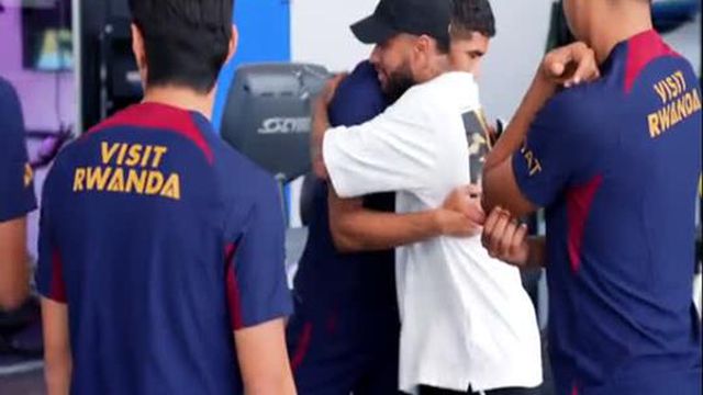 Neymar despediu-se dos companheiros do PSG