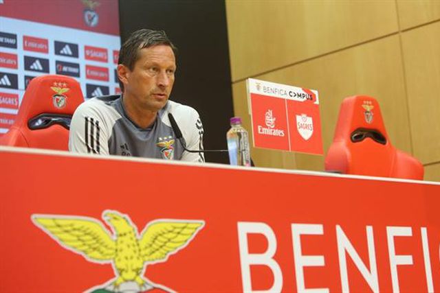 «Eu também não gosto de tirar o Di María...»