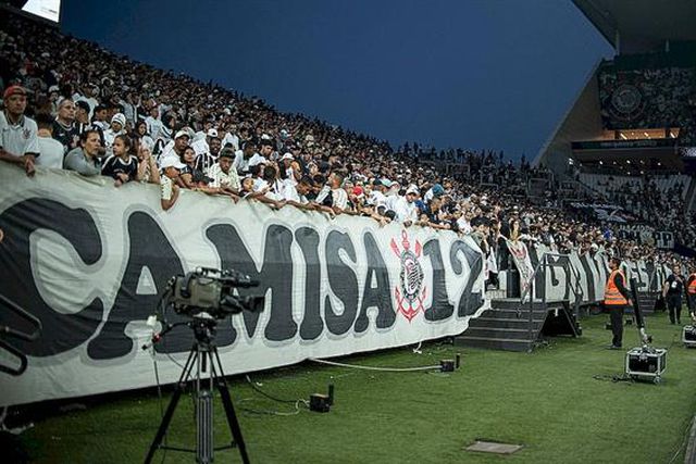 Acidente rodoviário mata sete adeptos e fere 36