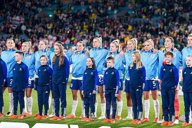 Treino de Inglaterra espiado... de helicóptero!