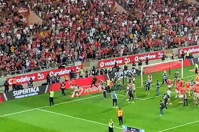 Ainda a Supertaça: A incrível comunhão entre adeptos e equipa (vídeos)