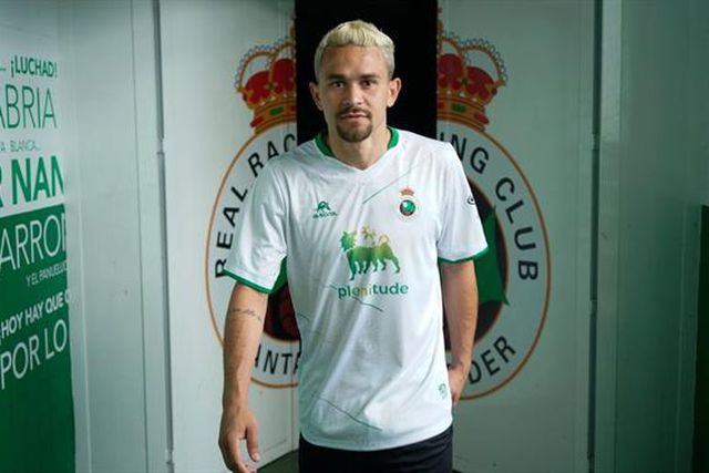 Avançado Matheus Aia a caminho