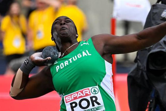 Dongmo na final do peso com apenas um ensaio