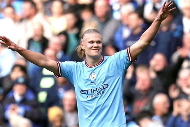 Haaland e Saka bisam nas nomeações para jogador do Ano do Sindicato