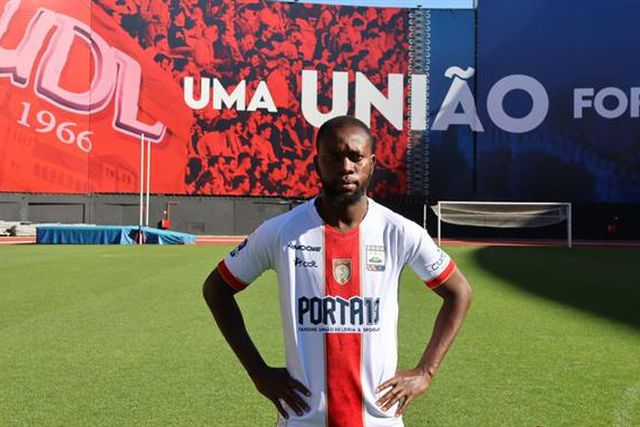 Médio ganês chega a Leiria depois de oito anos em Guimarães