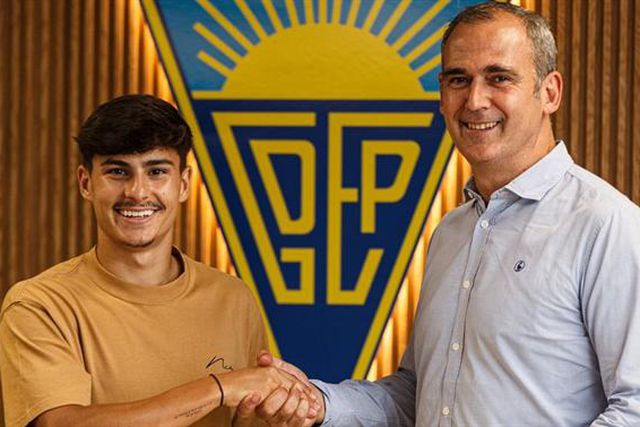 Oficial: Rodrigo Gomes por empréstimo até final da época