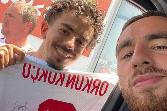 «Olá, então por aqui?»