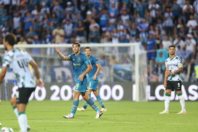 Azar para Romário Baró e estreia para Nico González