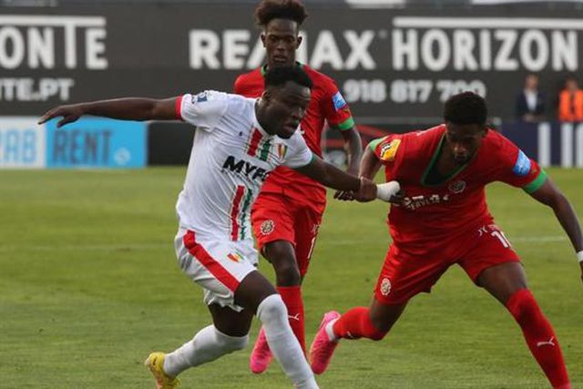 E. Amadora alvo de processo disciplinar por alegados insultos a adeptos do Marítimo