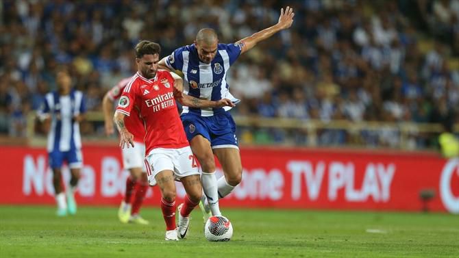 Pepe expulso após intervenção do VAR e falha Moreirense