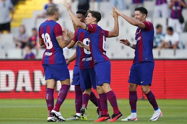 Barcelona vence Tottenham e fica com o Joan Gamper