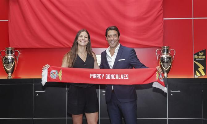 Benfica contrata 'capitã' Marcy Gonçalves
