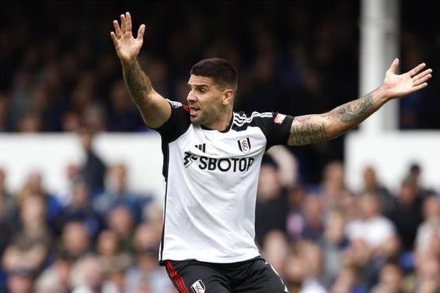 Notícia A BOLA: o próximo alvo de Jesus (depois de Neymar)