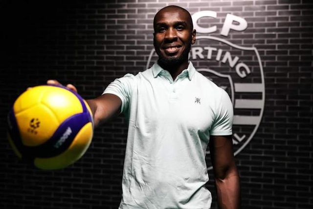 Wagner Silva entre leões