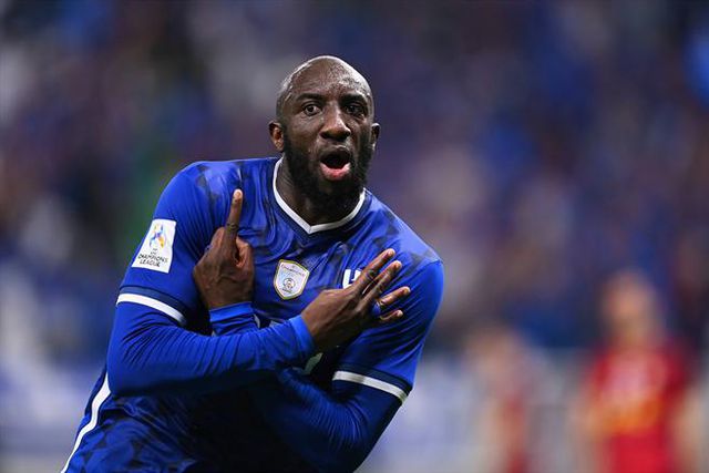 Oficial: Marega rescinde e fica livre