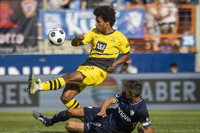 Dortmund escorrega, Diogo Leite e Tiago Tomás vencem