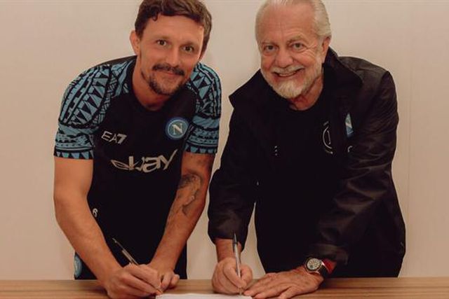 Oficial: Mário Rui renova até 2026