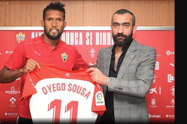 Dyego Sousa rescinde com o Almería