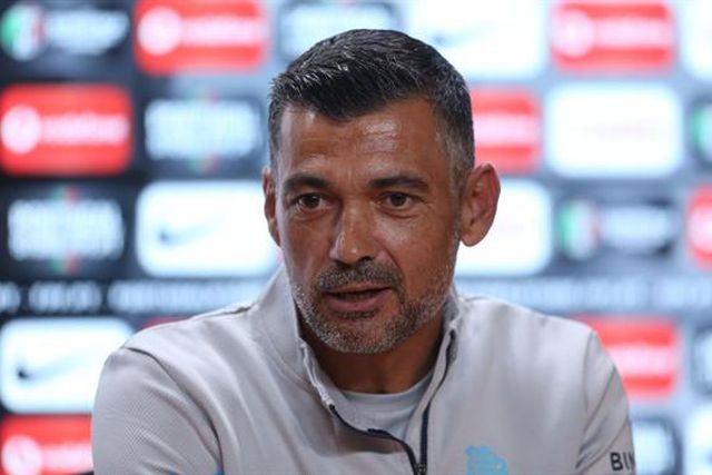 Conceição elogia esforço invisível da Direção no mercado: «Custa dinheiro, há que dizer»