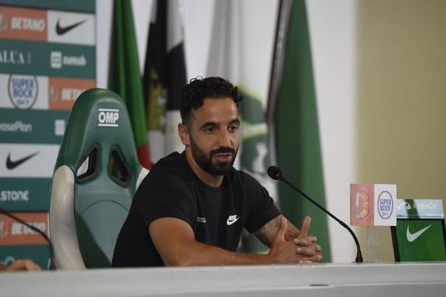 «Meio-campo? Vai ser aquilo que os  jogadores mostrarem durante a semana»