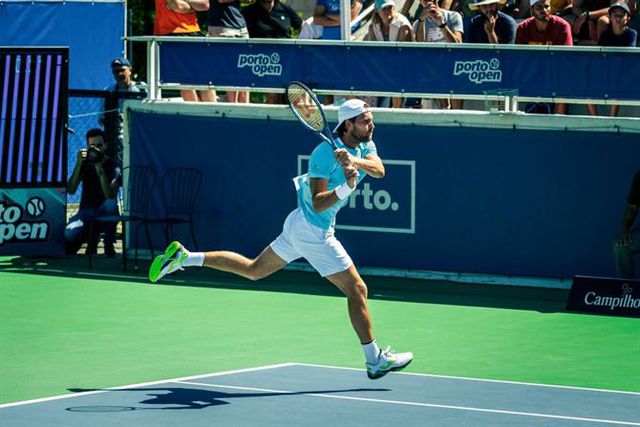 João Sousa semifinalista em Praga