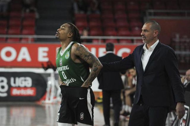 Travante Williams despede-se com amor