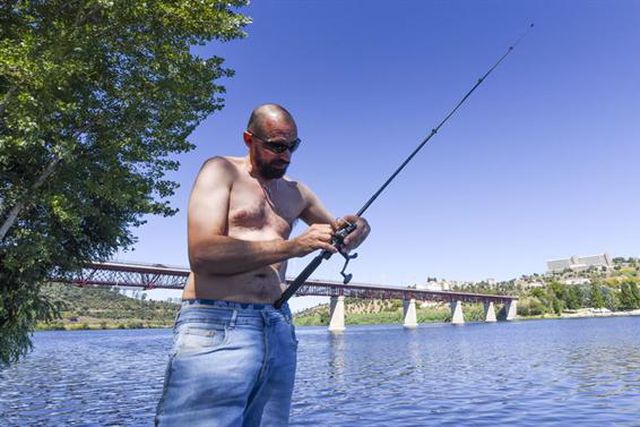 A naturalidade de pescar bogas em Abrantes ou bacalhaus na Gronelândia