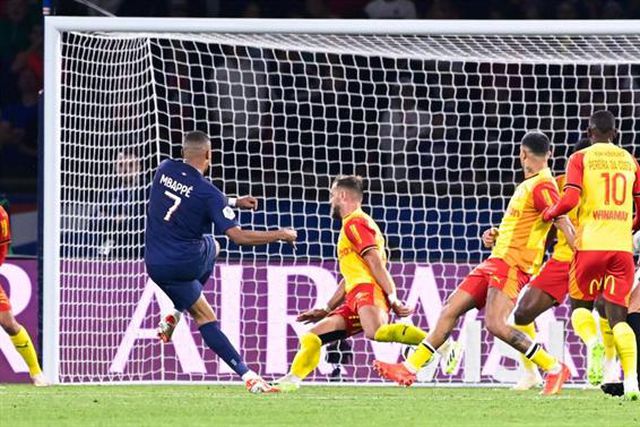 PSG consegue primeira vitória e Mbappé faz história (veja os golos)