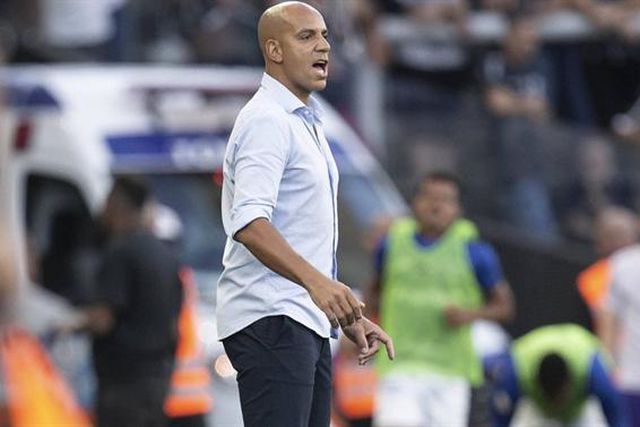 Pepa reprova equipa: «Se pudesse trocar 10 jogadores ao intervalo, trocava»