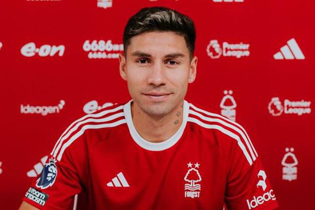 Foi decisivo na final do Mundial e ruma à Premier League