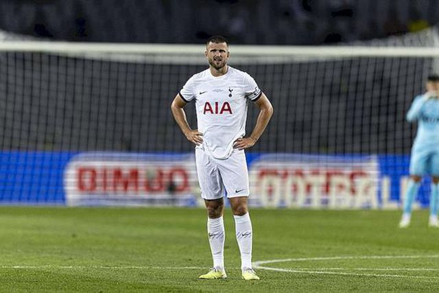 Ex-Sporting com futuro em dúvida nos 'spurs'