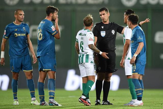 A análise de Duarte Gomes aos casos do Rio Ave-FC Porto