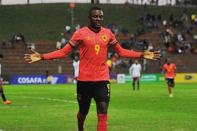 Julinho apontado em Angola como o '9' desejado 