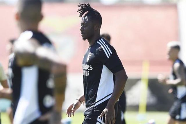 Meité diz ‘não’ ao Verona