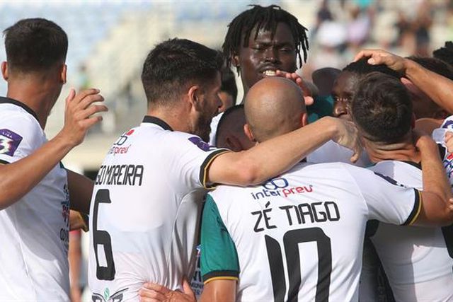 Covilhã goleia Sporting B e fica isolado no comando