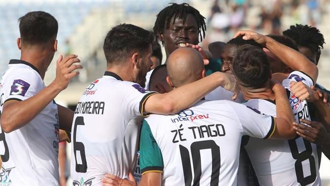 Covilhã goleia Sporting B e fica isolado no comando