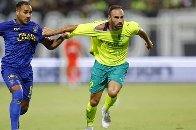 Armada portuguesa do Chipre travada em casa