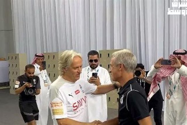 «Estamos na final, estamos bem, f...» (vídeo)