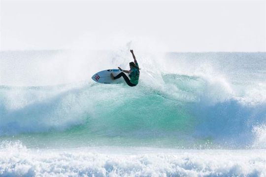 Kika Veselko nas meias do Caraibo Lacanau Pro