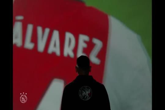 Ajax deixa Álvarez em lágrimas com vídeo de despedida