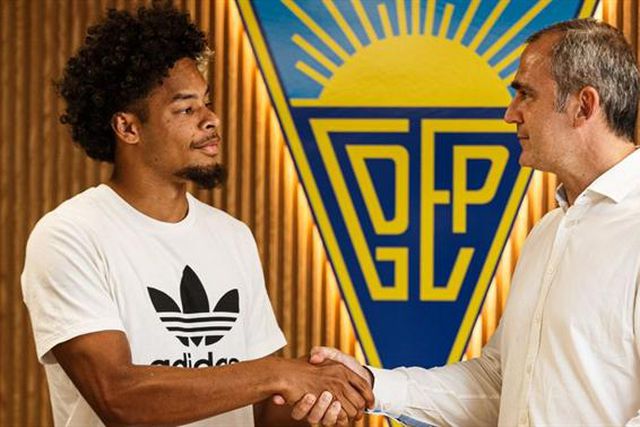 Oficial: Koba até ao final da época, sem opção 